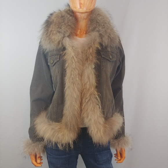 Black Coyote Fur Coat Neiman Marcus >> Neiman Marcus Real Fur Embellished Denim Jacket Black Coyote Fur Coat Neiman Marcus >> Neiman Marcus Real Fur Embellished Denim Jacket
